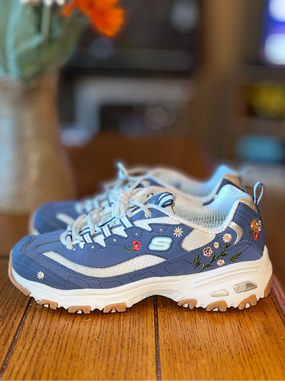 Skechers D'Lites Navy Blue Spring Bloom Flowers Women's US9 EU39